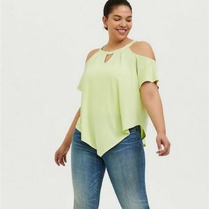 Torrid Cucumber Colored Cold Shoulder Top Keyhole Neck Torrid Size 3